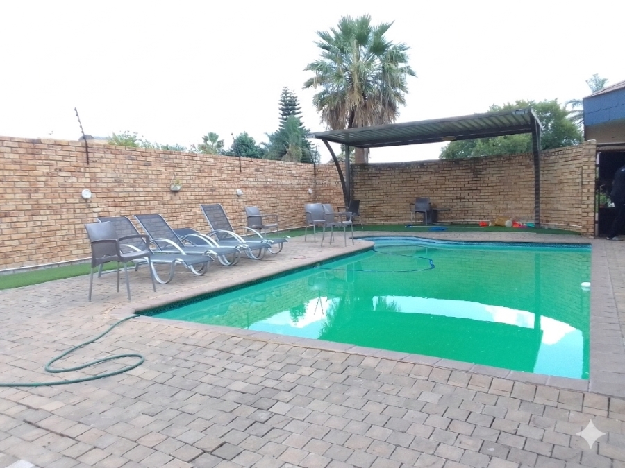 4 Bedroom Property for Sale in Zinniaville North West